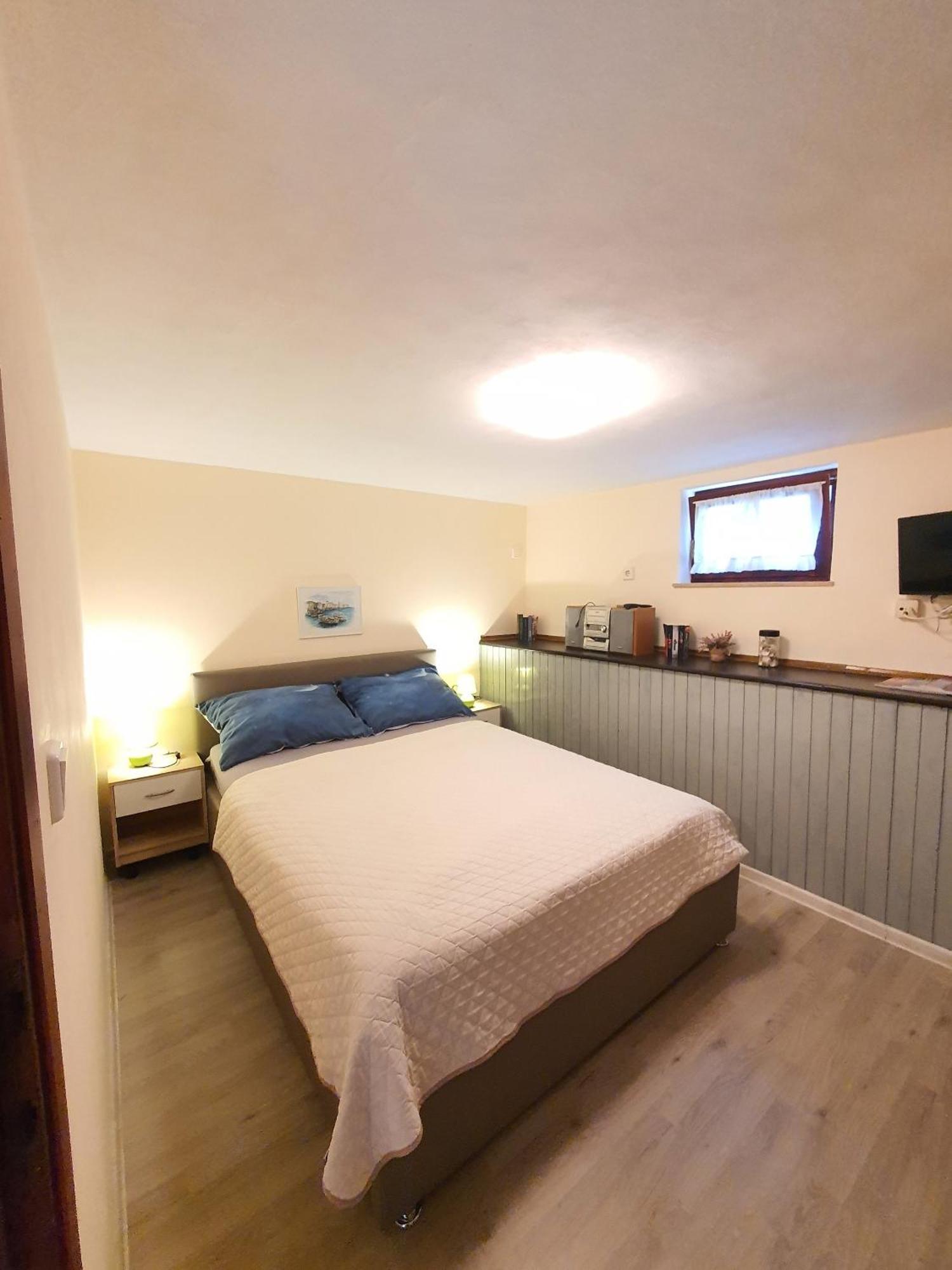 Apartments With A Parking Space Opric, Opatija - 7728 Lovran Rum bild